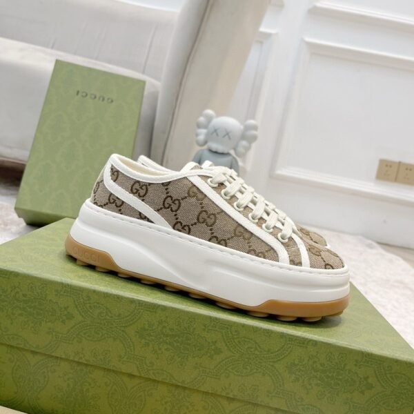 Gucci sneakers